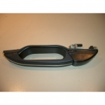 Griff Tr  hinten links  schwraz mit  Chromleiste